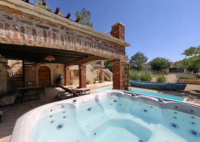 Gland Villa *